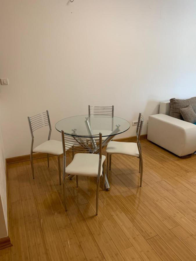 Apartman 16 Appartamento Ruma Esterno foto